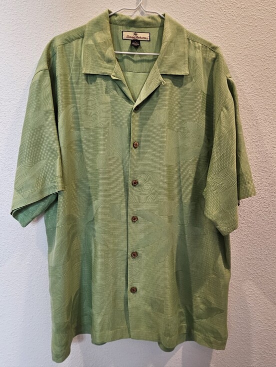 Tommy Bahama Other - Tommy Bahama Green Camp Collar Button-Up Shirt Size Large